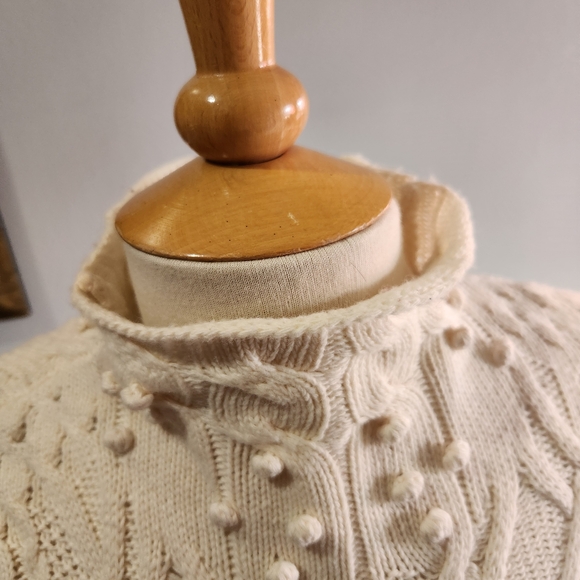 BCBG MAXAZRIA turtle neck white cable knit top - Picture 9 of 16